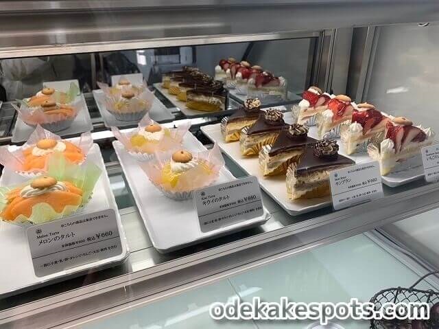 フロインドリーブ　生田　本店　ケーキ